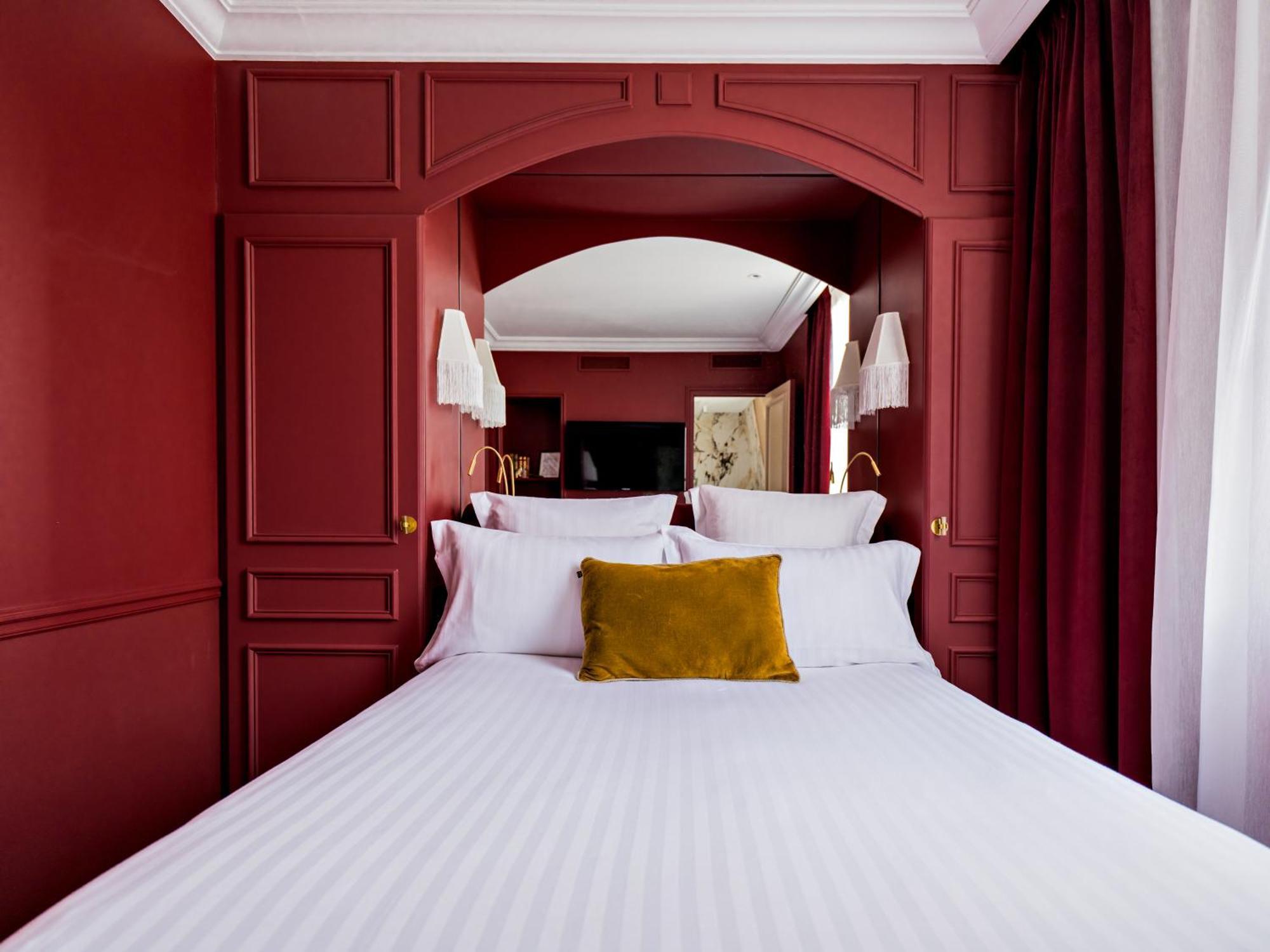 Duquesne Eiffel Hotel 4*
